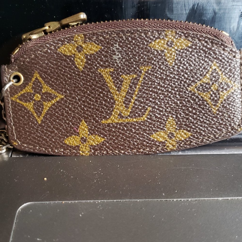 Louis Vuitton Keychain Coin Purse / wallet